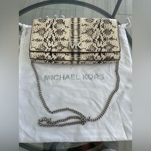 EUC crossbody/clutch snakeskin Mk bag unique used twice